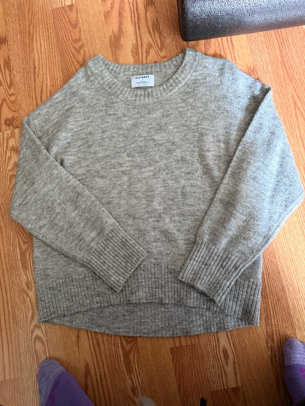Old Navy Crewneck Sweater in Heather gray